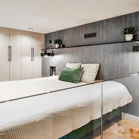 K35 Gardener Of Arizona B *